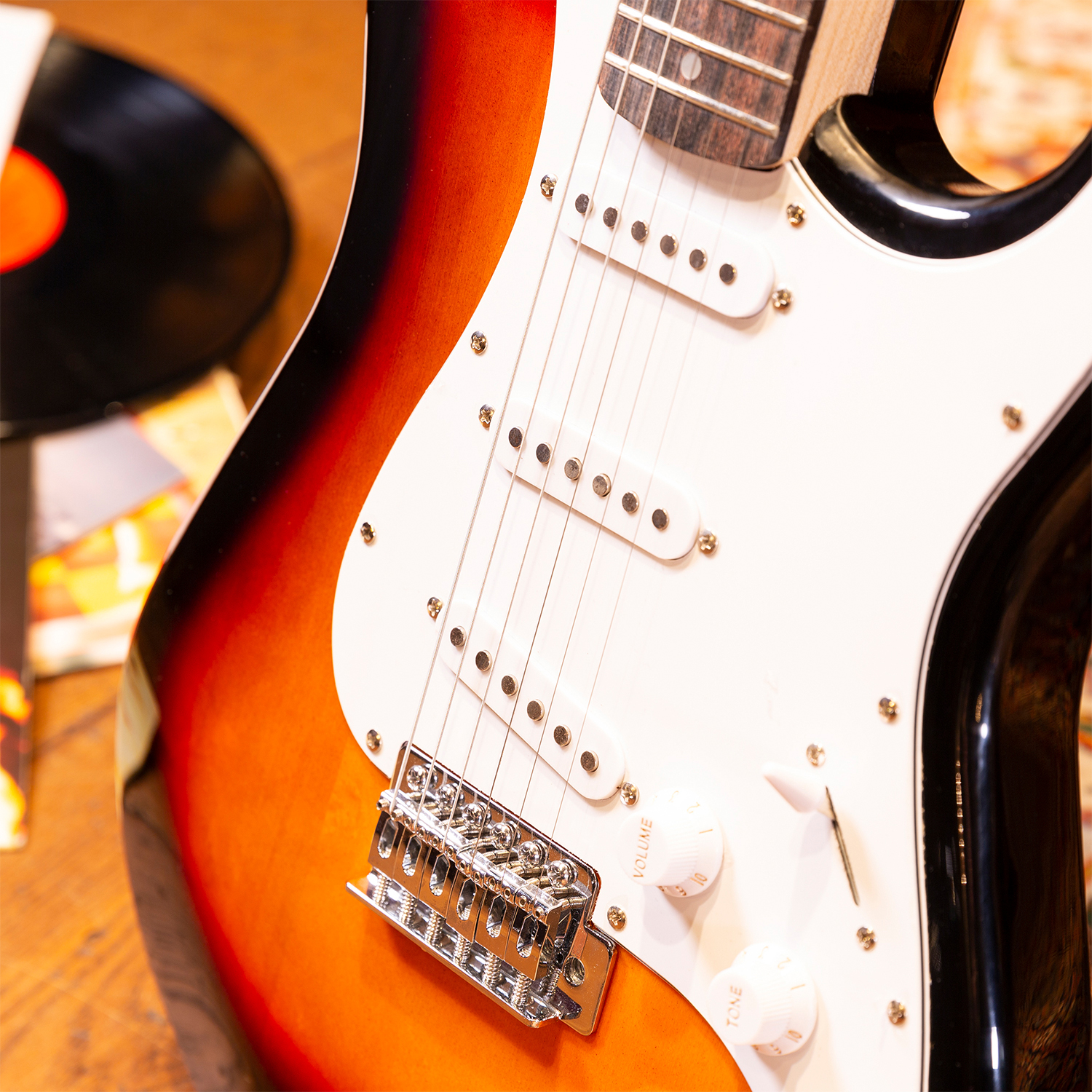 Sunburst Full Size Electric Guitar Starter Kit Set 4/4 with 40W Combo